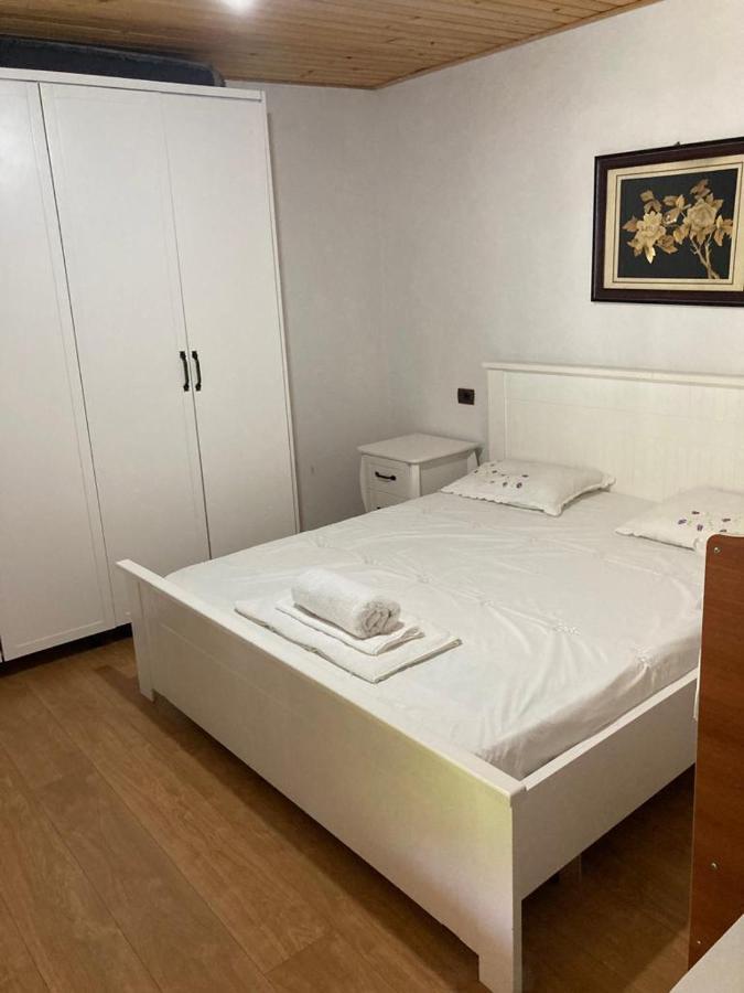 Bujtina Arturi Hotell Valbone Eksteriør bilde