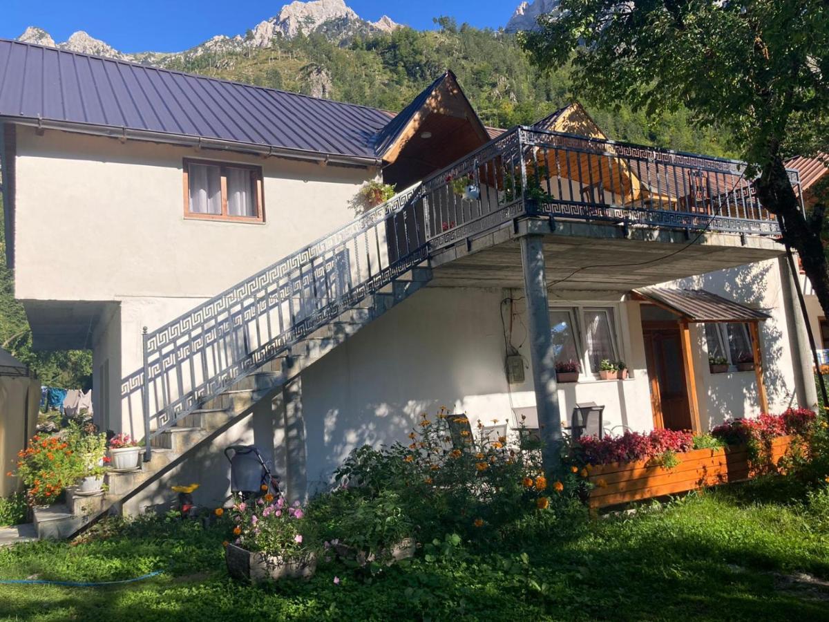 Bujtina Arturi Hotell Valbone Eksteriør bilde