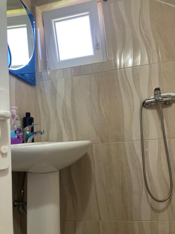 Bujtina Arturi Hotell Valbone Eksteriør bilde
