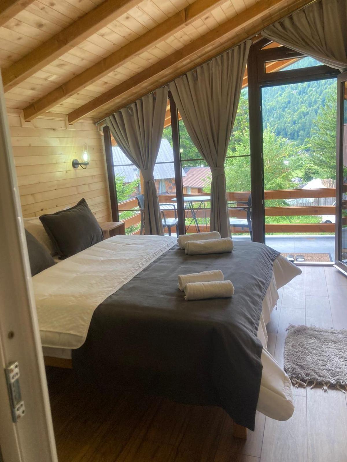 Bujtina Arturi Hotell Valbone Eksteriør bilde