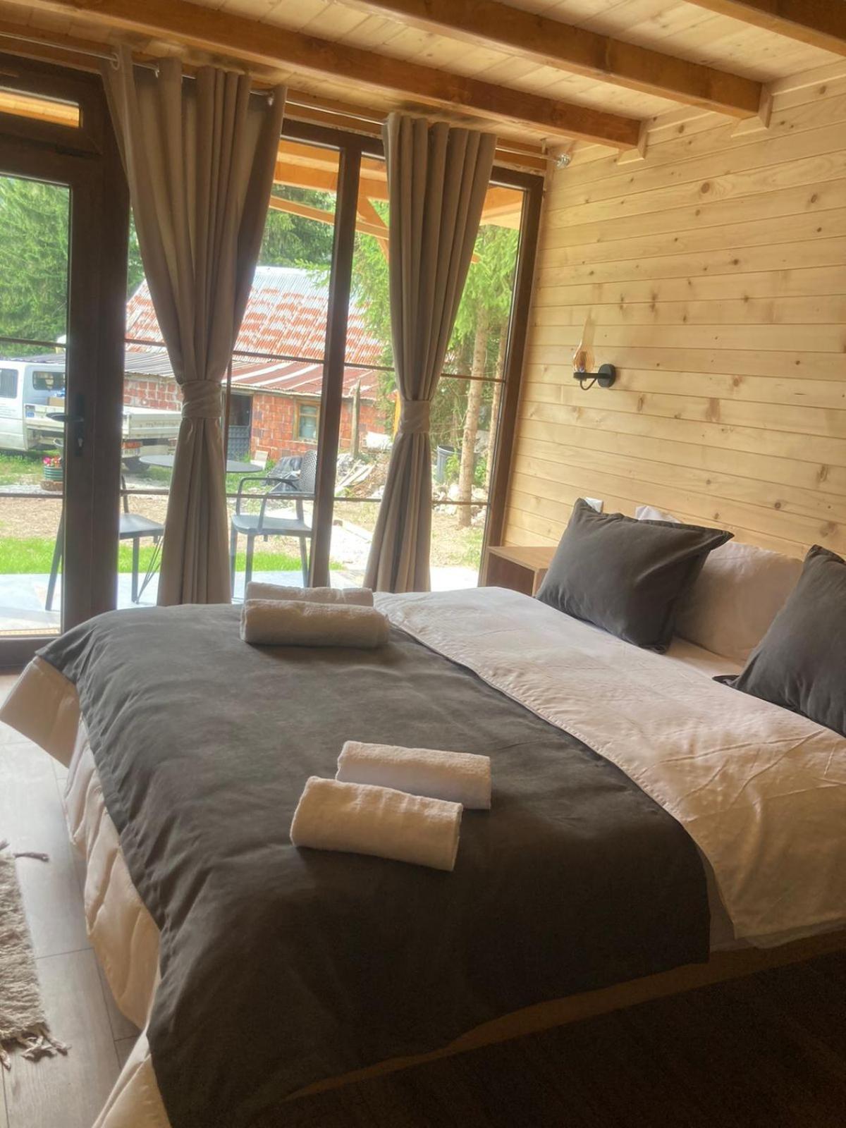 Bujtina Arturi Hotell Valbone Eksteriør bilde